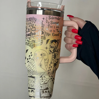 Exklusiv: Individuell gestaltbarer HP STLY Quencher-Becher 1,2 L / 40 oz  + *GRATIS-GESCHENK Set mit 5 Strohhalmabdeckungen* – LIMITIERTE AUFLAGE